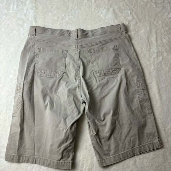 Gloria Vanderbilt Shorts Long 16 walking khaki adventure outdoor summer - Picture 7 of 8